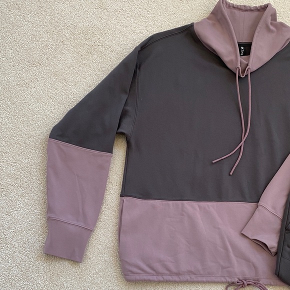 Athleta Hermosa Two-Tone Athleisure Set - Picture 6 of 15